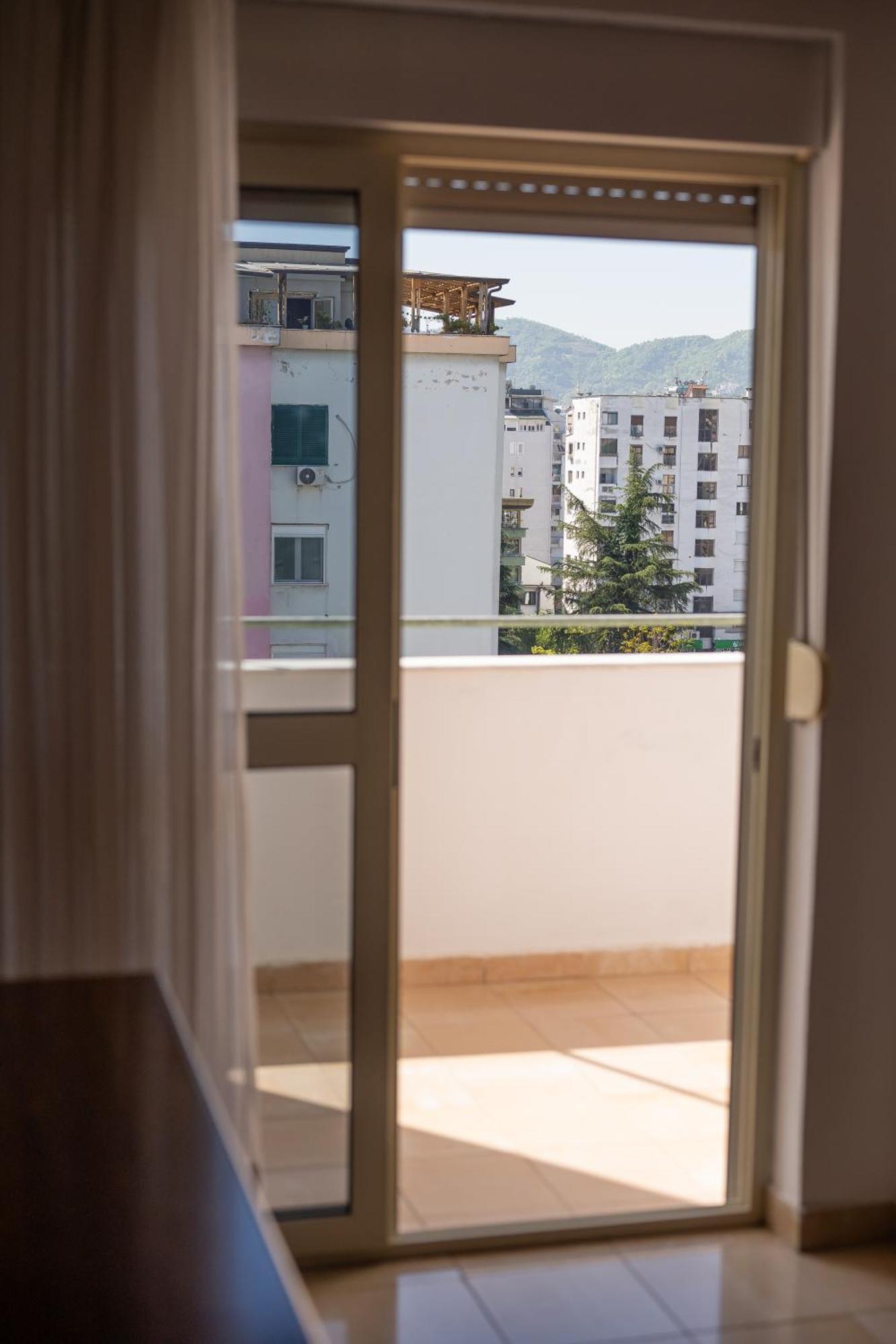 Vintage Blloku Apartment Tiranë Eksteriør bilde